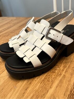 Dr. Scholl's White Woven Slingback Sandals with Black Platform